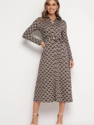 Zdjęcie produktu Brązowa Sukienka Koszulowa Midi w Geometryczny Wzór z Paskiem Anelfi