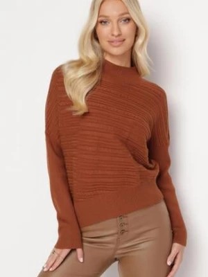 Zdjęcie produktu Brązowy Sweter z Wełną o Asymetrycznym Fasonie z Tłoczeniem Sarositte