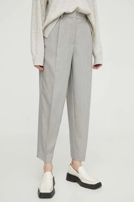 Zdjęcie produktu Bruuns Bazaar spodnie damskie kolor szary dopasowane high waist