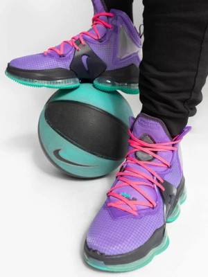 Zdjęcie produktu Buty do koszykówki męskie Nike LeBron XIX DJ Bron