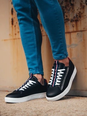 Zdjęcie produktu Buty męskie sneakersy z kontrastowymi detalami - czarne V3 OM-FOSL-0112
 -                                    40