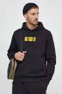 Zdjęcie produktu Calvin Klein bluza bawełniana męska kolor czarny z kapturem z aplikacją