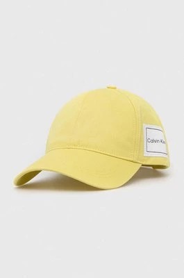 Zdjęcie produktu Calvin Klein czapka z daszkiem bawełniana kolor żółty z aplikacją