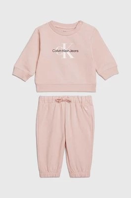 Zdjęcie produktu Calvin Klein Jeans dres dziecięcy kolor różowy