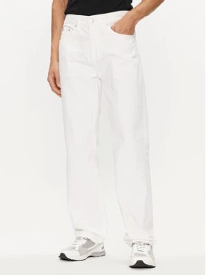 Zdjęcie produktu Calvin Klein Jeans Jeansy 90's J30J325580 Biały Straight Fit