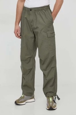 Zdjęcie produktu Calvin Klein Jeans spodnie bawełniane kolor zielony w fasonie cargo