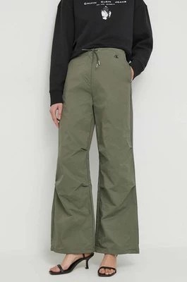 Zdjęcie produktu Calvin Klein Jeans spodnie damskie kolor zielony szerokie high waist