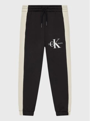 Zdjęcie produktu Calvin Klein Jeans Spodnie dresowe IB0IB01360 Czarny Regular Fit