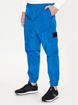 Zdjęcie produktu Calvin Klein Jeans Spodnie dresowe J30J322924 Granatowy Relaxed Fit
