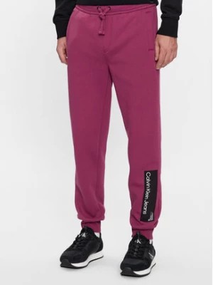 Zdjęcie produktu Calvin Klein Jeans Spodnie dresowe J30J324053 Fioletowy Regular Fit