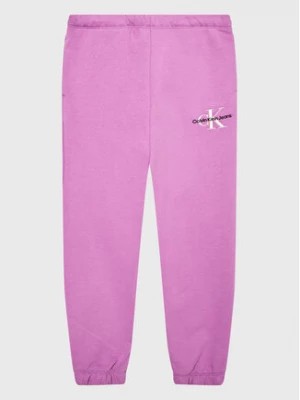 Zdjęcie produktu Calvin Klein Jeans Spodnie dresowe Monogram Off Placed IG0IG01854 Fioletowy Relaxed Fit