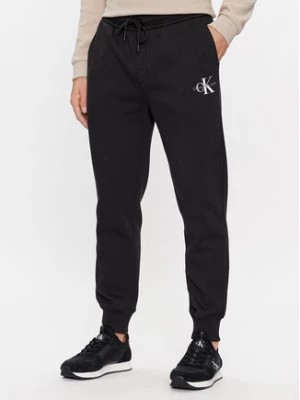 Zdjęcie produktu Calvin Klein Jeans Spodnie dresowe Monologo J30J324685 Czarny Regular Fit