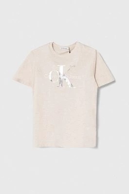Zdjęcie produktu Calvin Klein Jeans t-shirt bawełniany dziecięcy kolor beżowy z nadrukiem