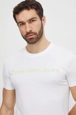 Zdjęcie produktu Calvin Klein Jeans t-shirt bawełniany kolor biały z nadrukiem