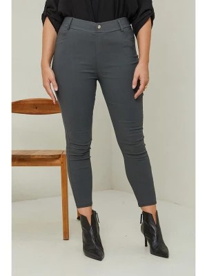 Zdjęcie produktu Curvy Lady Spodnie w kolorze khaki rozmiar: 3XL/4XL