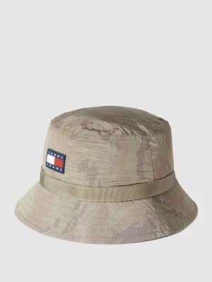 Zdjęcie produktu Czapka typu bucket hat ze wzorem na całej powierzchni Tommy Jeans