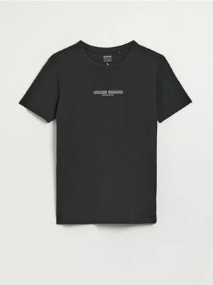 Zdjęcie produktu Czarna koszulka slim fit z napisem House