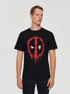 Zdjęcie produktu Czarna koszulka z nadrukiem Marvel House