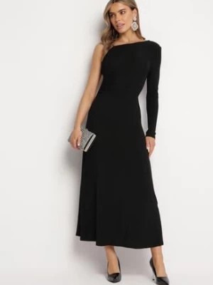 Zdjęcie produktu Czarna Sukienka Maxi o Asymetrycznym Kroju z Łańcuszkiem Verdisa