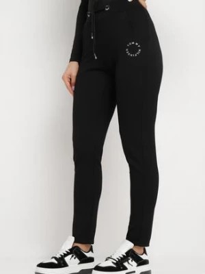 Zdjęcie produktu Czarne Bawełniane Spodnie Dresowe ze Sznurkiem w Pasie i Napisami Solean