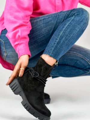 Zdjęcie produktu Czarne botki damskie z elastyczną cholewką Merg