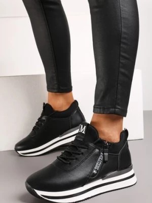 Zdjęcie produktu Czarne Sneakersy z Imitacji Skóry na Podeszwie w Paski z Suwakiem i Sznurowaniem Larenna