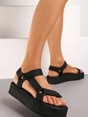 Zdjęcie produktu Czarne Sportowe Sandały Zapinane na Rzep z Piankową Platformą Terith