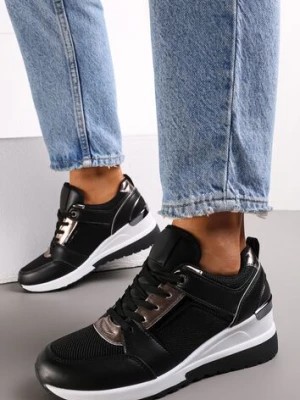Zdjęcie produktu Czarne Sznurowane Sneakersy na Niskim Koturnie z Perforacją i Przeszyciami Anabrenda