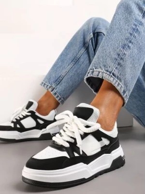 Zdjęcie produktu Czarno-Białe Płaskie Casualowe Sneakersy ze Sznurowaniem i Transparentnym Elementem z Tyłu Gamarie