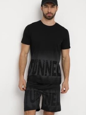 Zdjęcie produktu Czarny Bawełniany Komplet Dresowy Koszulka z Nadrukiem i Szorty z Kieszeniami Bezbia