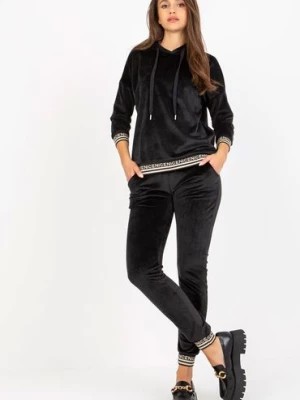 Zdjęcie produktu Czarny damski komplet welurowy z bluzą z kapturem RELEVANCE