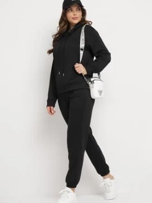 Zdjęcie produktu Czarny Komplet Dresowy Bluza Kangurka z Kapturem i Spodnie Joggery Triasa