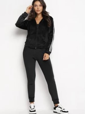 Zdjęcie produktu Czarny Welurowy Komplet Dresowy z Polarem i Lampasami Bluza i Spodnie Astridella