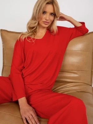 Zdjęcie produktu Czerwona damska bluzka basic dekoltem V RELEVANCE