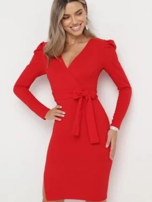Zdjęcie produktu Czerwona Kopertowa Sukienka Midi z Bufiastymi Rękawami z Paskiem i Rozcięciem Azzurae