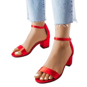 Zdjęcie produktu Czerwone sandałki na niskim słupku Bingamon Inna marka