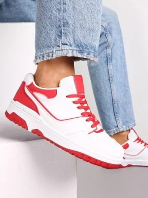 Zdjęcie produktu Biało-Czerwone Sneakersy na Płaskiej Podeszwie z Bieżnikiem Figedla
