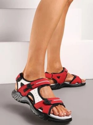 Zdjęcie produktu Czerwono-Czarne Sandały z Nieregularną Podeszwą Skórzaną Wkładką i Zapięciem na Rzepy Casiarda