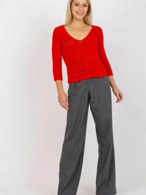 Zdjęcie produktu Czerwony krótki sweter klasyczny z dekoltem V