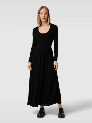 Zdjęcie produktu Długa sukienka z plisami model ‘DIANE’ Ivy Oak