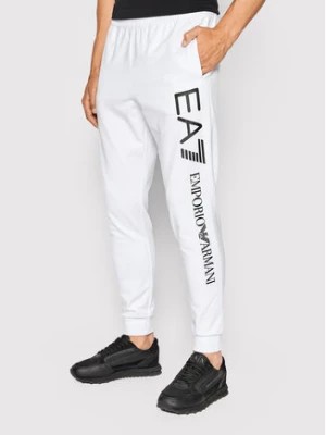 Zdjęcie produktu EA7 Emporio Armani Spodnie dresowe 8NPPC3 PJ05Z 1101 Biały Slim Fit