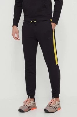 Zdjęcie produktu EA7 Emporio Armani spodnie dresowe bawełniane kolor czarny z nadrukiem