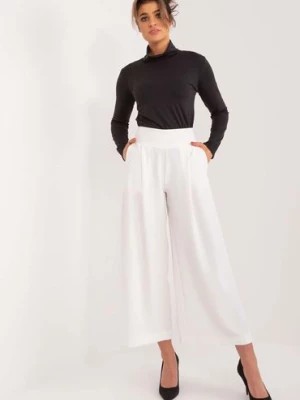 Zdjęcie produktu Ecru eleganckie spodnie damskie typu culotte Italy Moda