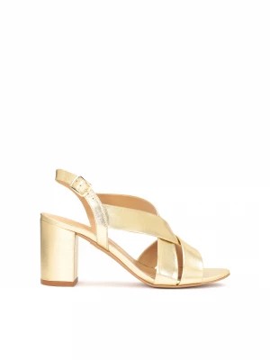Zdjęcie produktu Eleganckie złote sandały na szerokim obcasie Kazar