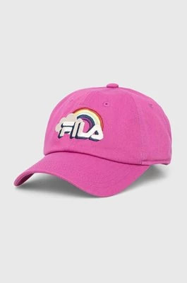 Zdjęcie produktu Fila czapka z daszkiem bawełniana dziecięca kolor fioletowy z aplikacją