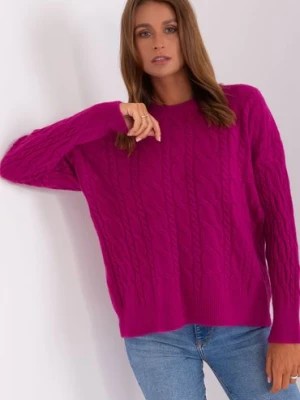 Zdjęcie produktu fioletowy sweter damski z warkoczami i okrągłym dekoltem