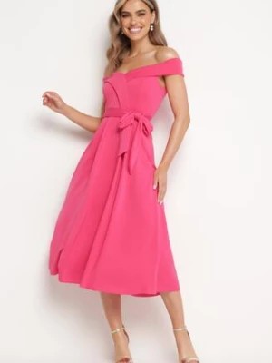 Zdjęcie produktu Fuksjowa Elegancka Sukienka o Fasonie Hiszpanki z Materiałowym Paskiem Xaelia