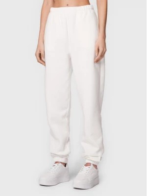 Zdjęcie produktu Gina Tricot Spodnie dresowe Basic 87590 Biały Regular Fit