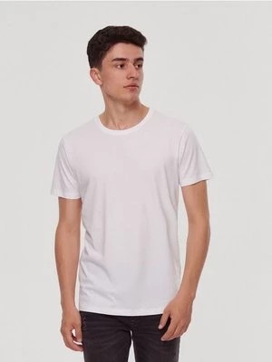 Zdjęcie produktu Gładka koszulka basic z okrągłym dekoltem biała House