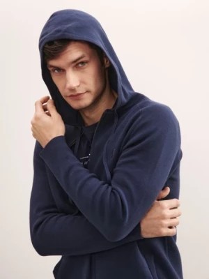 Zdjęcie produktu Granatowy sweter męski z kapturem OCHNIK